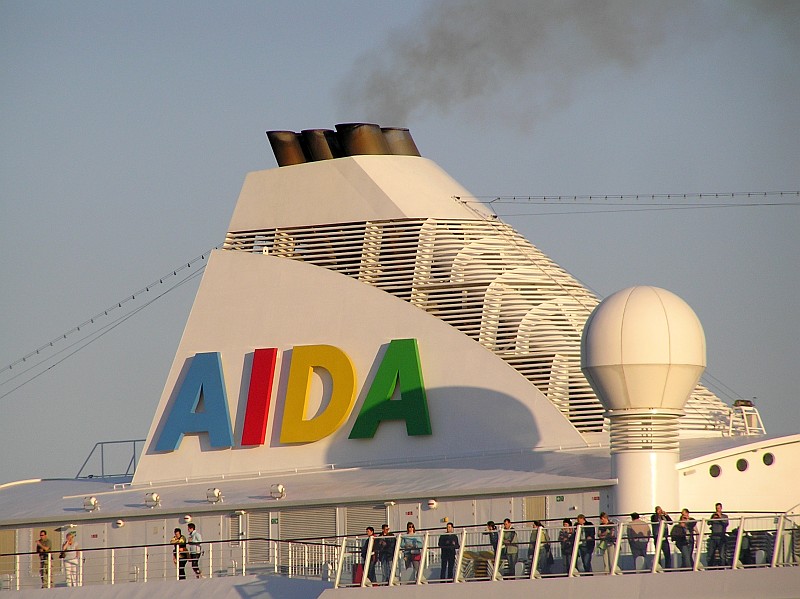 M/S AIDAaura (2003)