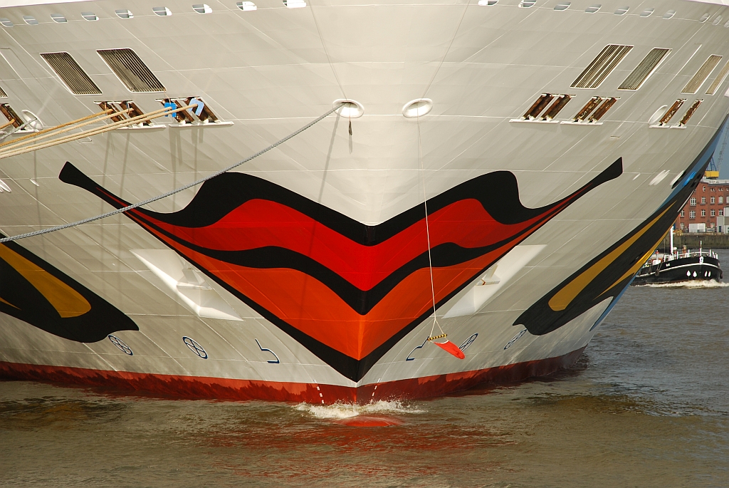M/S AIDAaura (2003)