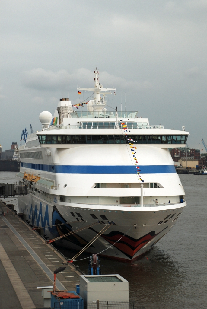 M/S AIDAaura (2003)