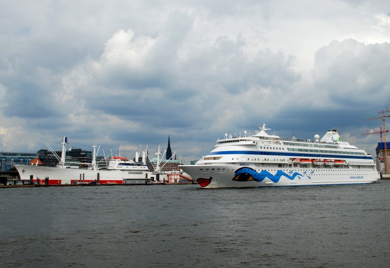 M/S CAP SAN DIEGO (1962) & C/S AIDAcara (1996)