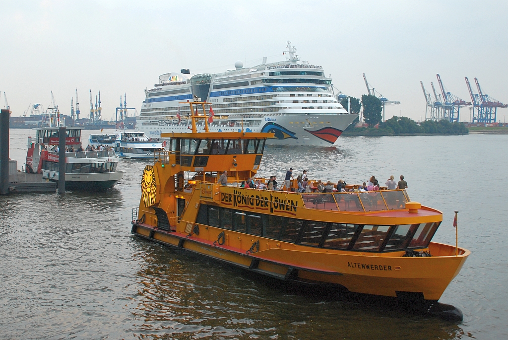 M/S HARMONIE (2001); M/S HANSEATIC (1992); C/S AIDAluna (2009) & M/S ALTENWERDER (1997)