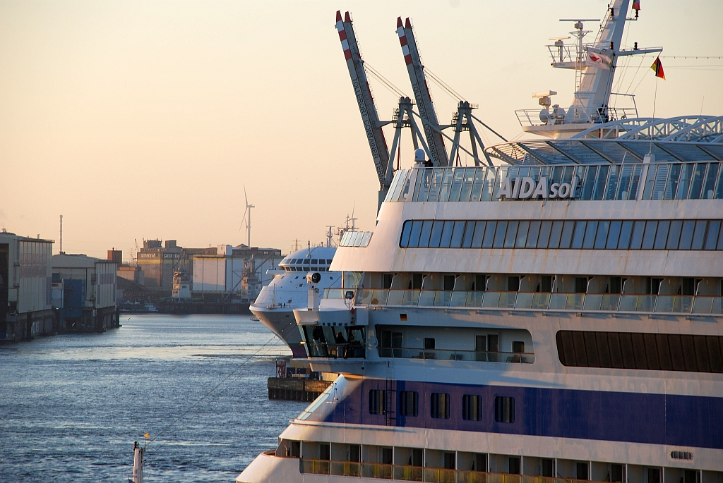 M/S Ambience (1991) & M/S AIDAsol (2011)