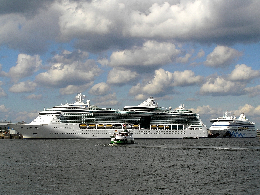 GTS JEWEL OF THE SEAS (2004); M/S KIRCHDORF (1962) & C/S AIDAvita (2002)