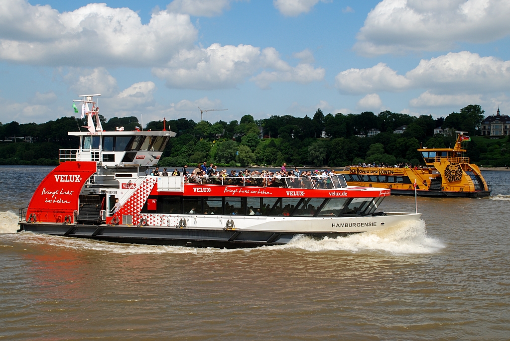 M/S HAMBURGENSIE (2013) & M/S ALTENWERDER (1997)