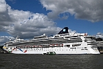 M/S NORWEGIAN DAWN (2002) & M/S BLANKENESE (1990)