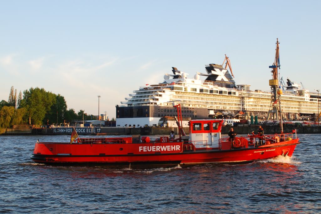 M/S OBERBAURAT SCHMIDT (1930) & GTS CELEBRITY CONSTELLATION (2002) 