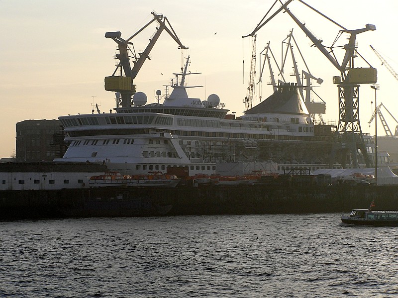 M/S Balmoral (1988)