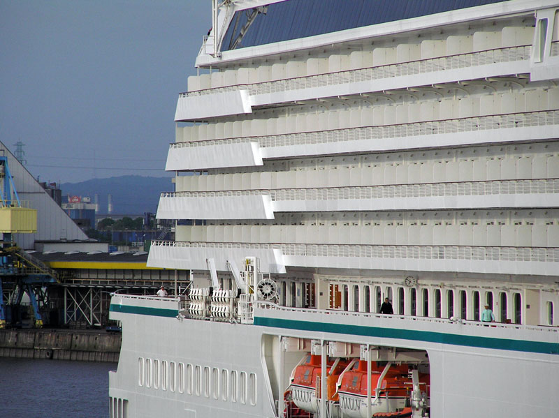 M/S Crystal Serenity (2003) -  by Ingo Josten