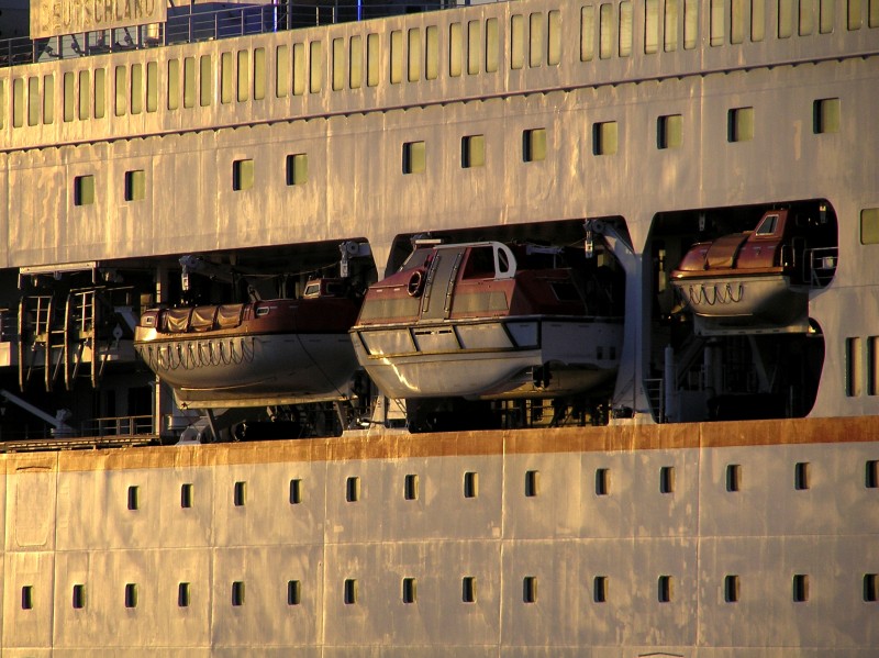 M/S Deutschland (1998)