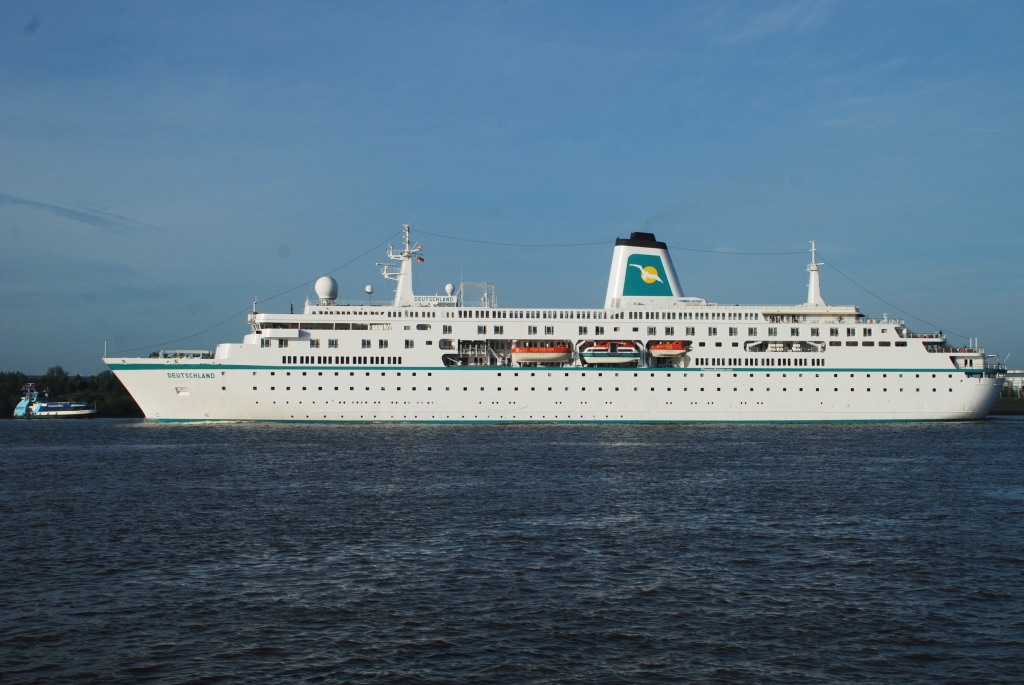 M/S ST. PAULI (1997) & M/S DEUTSCHLAND (1998) 