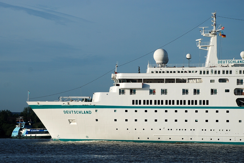 M/S ST. PAULI (1997) & M/S DEUTSCHLAND (1998) 