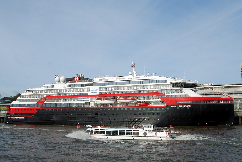 M/S ROALD AMUNDSEN (2019) & M/S DIPLOMAT (2008)