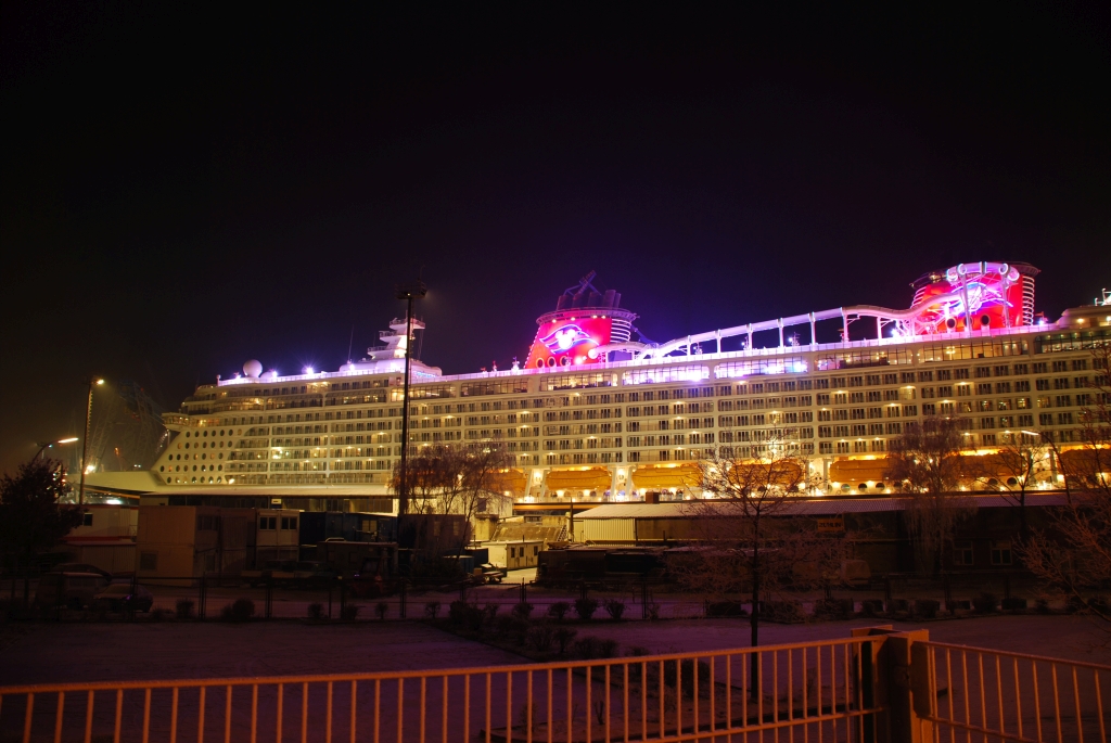 M/S DISNEY DREAM (2010)