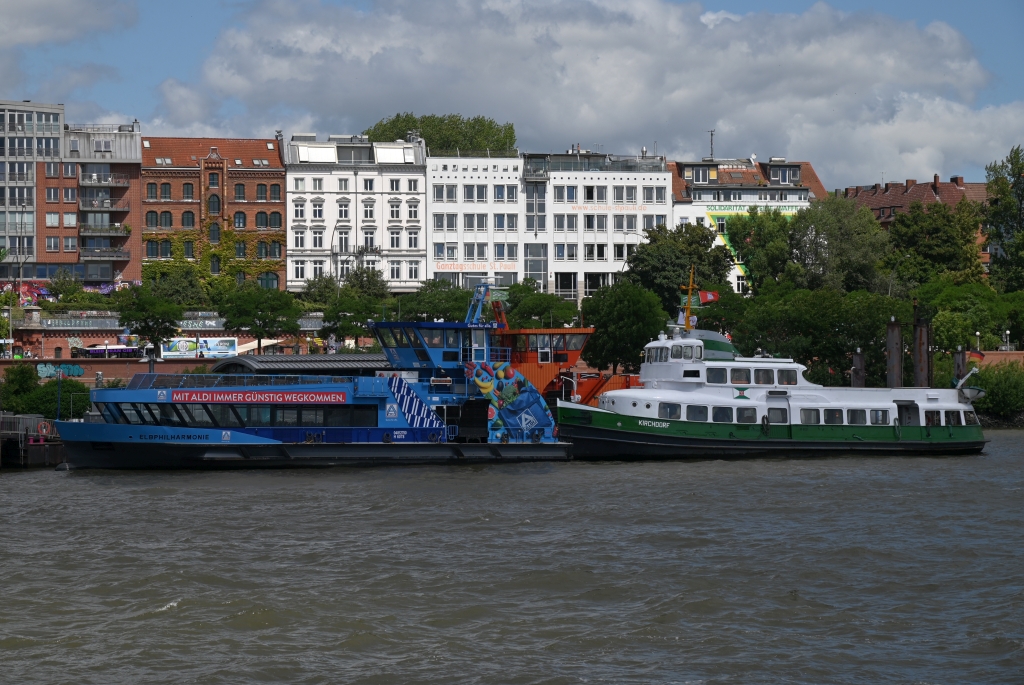 M/S ELBPHILHARMONIE (2017) & M/S KIRCHDORF (1962)