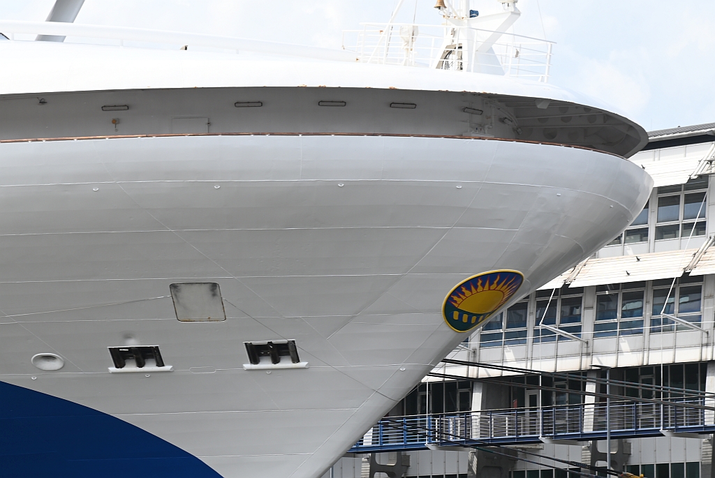 M/S EMERALD PRINCESS (2007)