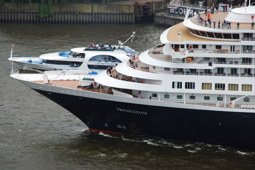 M/S FANTASIA (1995); & M/S PRINSENDAM (1988)