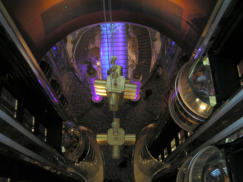 Atrium - M/S Freedom Of The Seas (2006) -  by Ingo Josten
