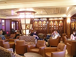 'Caf Promenade' mit 'Book Nook' auf der 'Royal Promenade' - M/S Freedom Of The Seas (2006)