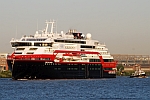 M/S FRIDTJOF NANSEN (2019) & M/S LOTSE 2 (1995)