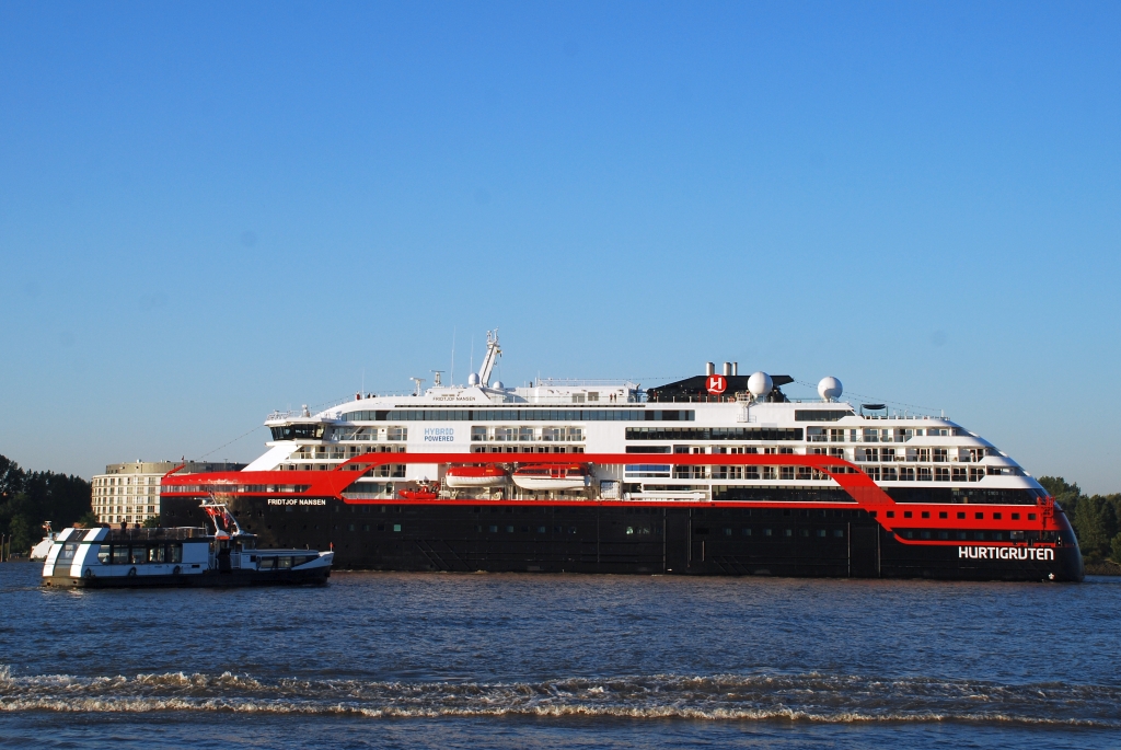 M/S NEUENFELDE (1991) & M/S FRIDTJOF NANSEN (2019)
