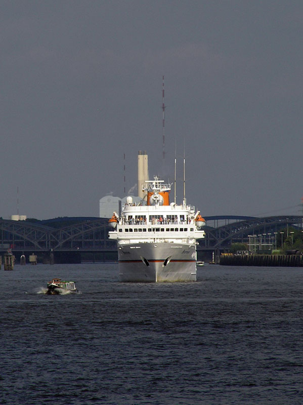 M/S BREMEN (1990)