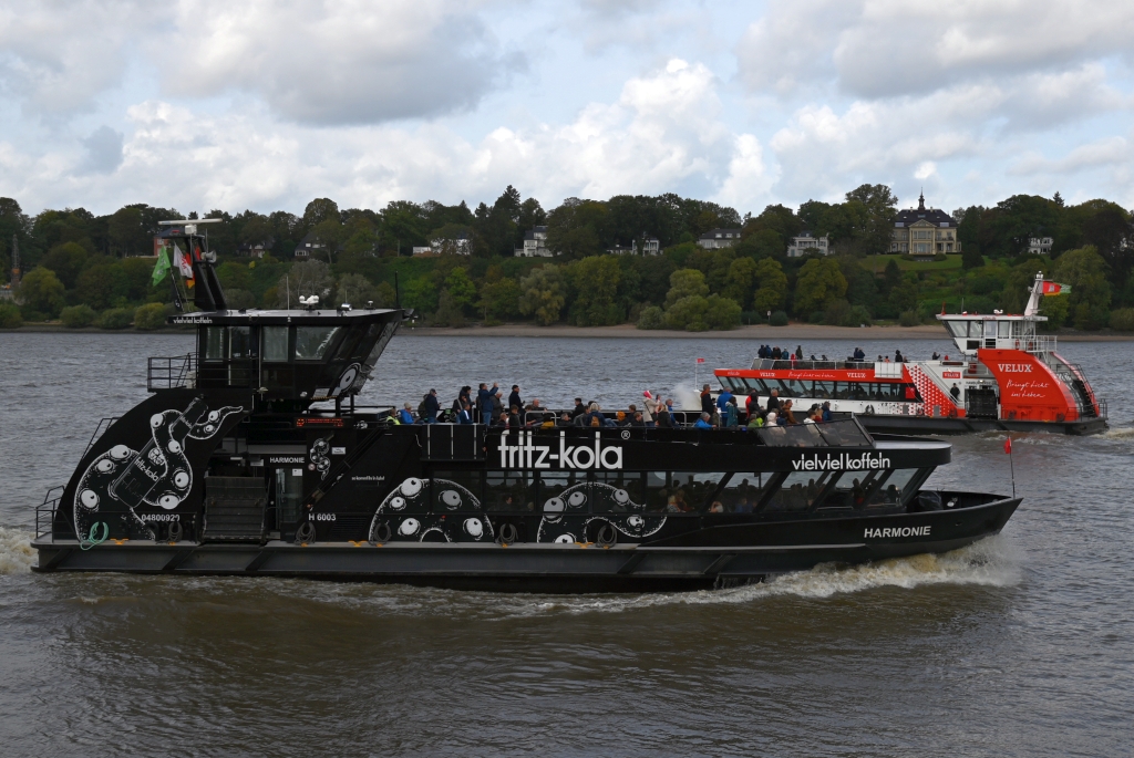 M/S HARMONIE (2001) & M/S HAMBURGENSIE (2013)