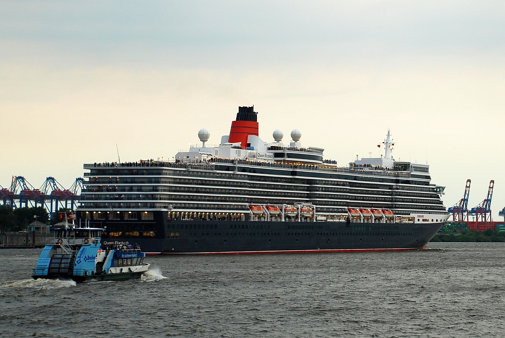 M/S HARMONIE (2001) & M/S QUEEN ELIZABETH (2010)