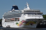 M/S NORWEGIAN SKY (1999) & TMS JOHN MASCOW (1980)
