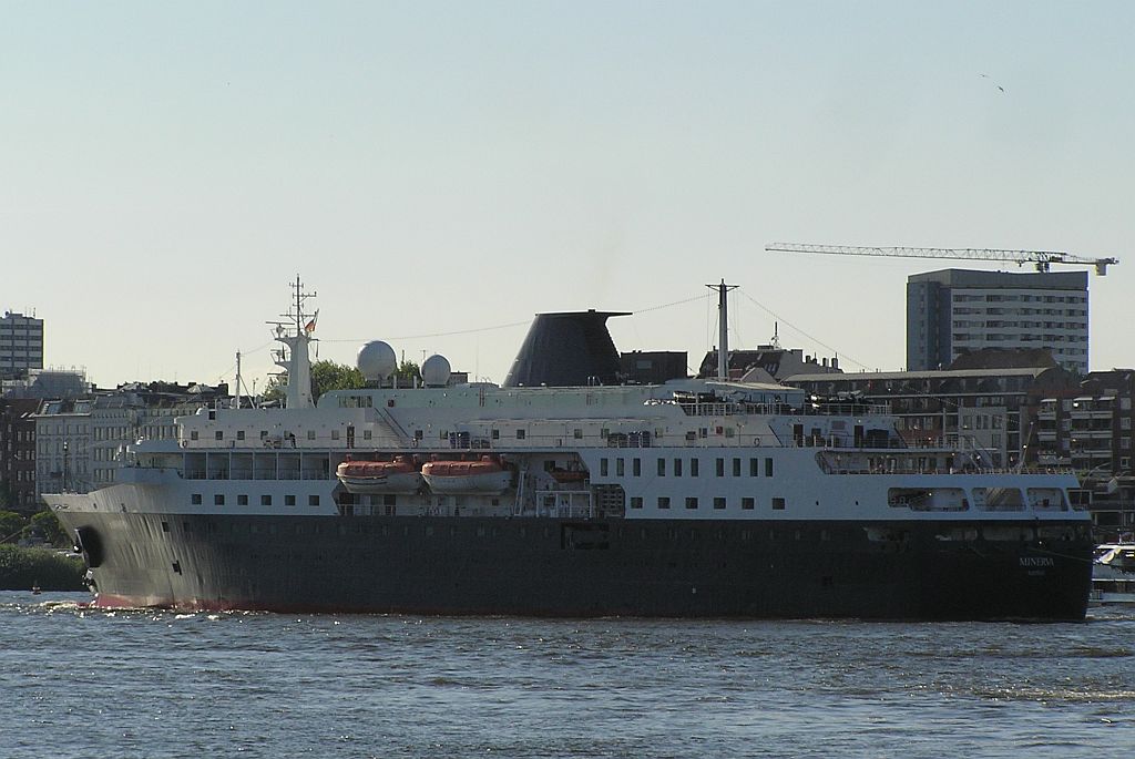 M/S ALEXANDER VON HUMBOLDT (1996)