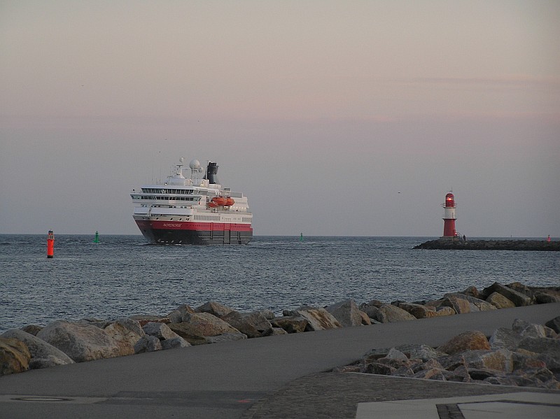 M/S Nordnorge (1997) -  by Ingo Josten