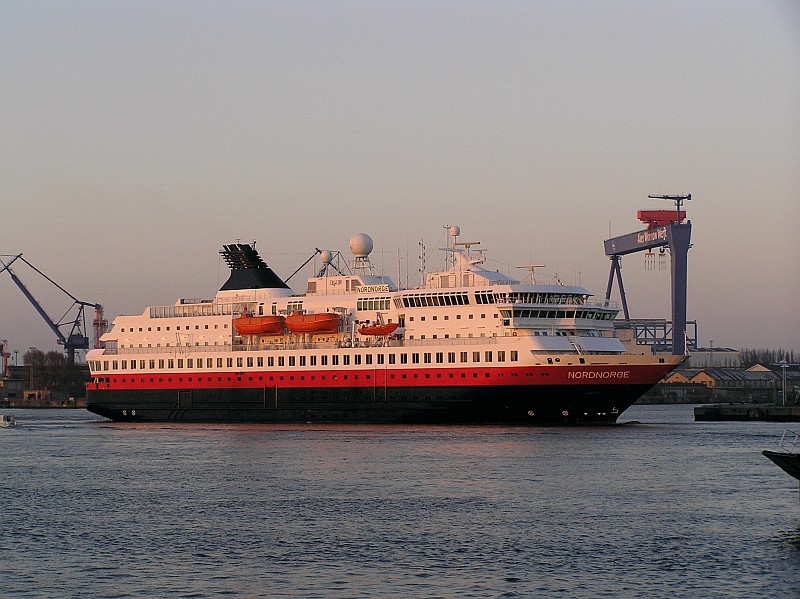 M/S Nordnorge (1997) -  by Ingo Josten