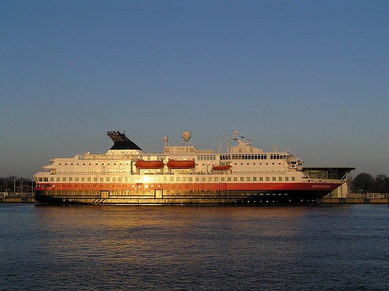 M/S Nordnorge (1997) -  by Ingo Josten
