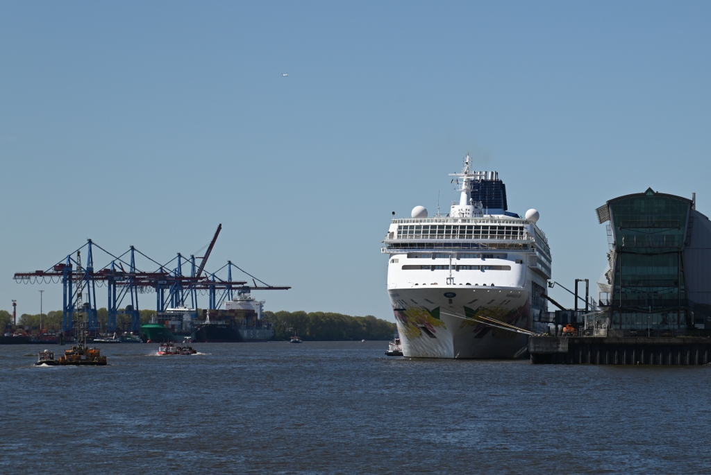 M/S NORWEGIAN SKY (1999)