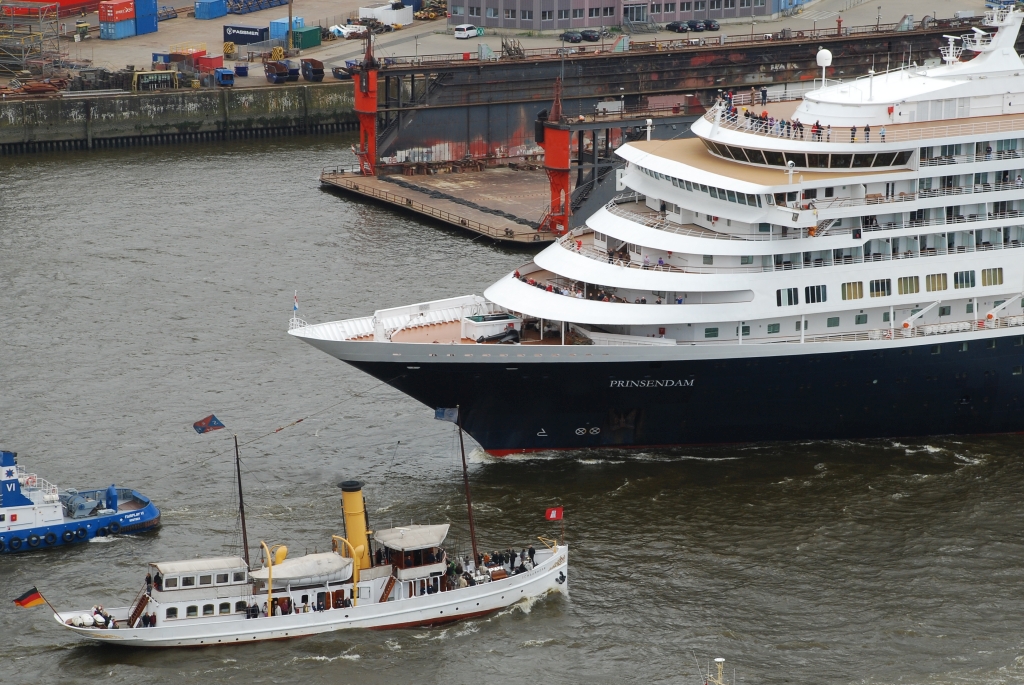 D/S SCHAARH�RN (1908) & M/S PRINSENDAM (1988)