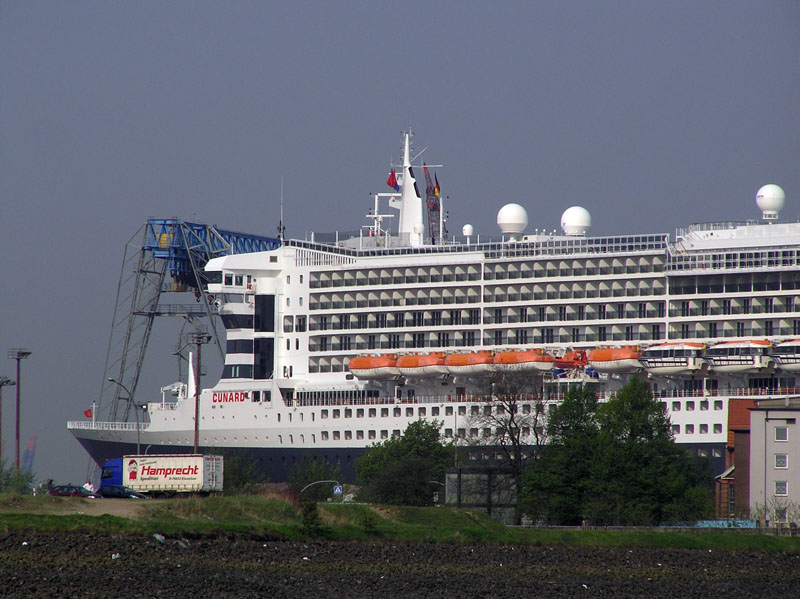 GTS Queen Mary 2 (2003) -  by Ingo Josten