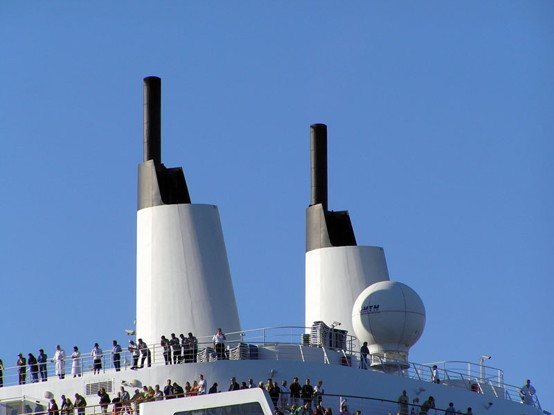 GTS Queen Mary 2 (2003) -  by Ingo Josten