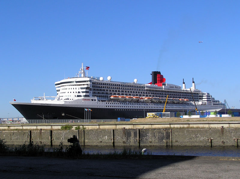 GTS Queen Mary 2 (2003) -  by Ingo Josten