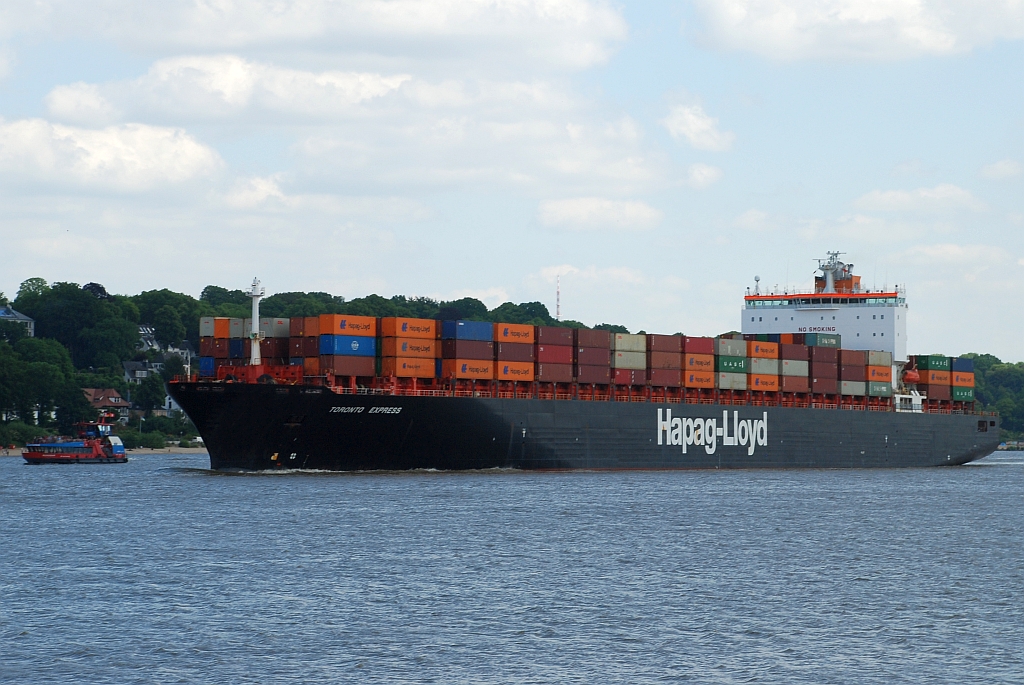 M/S REEPERBAHN (2000) & M/S TORONTO EXPRESS (2003)