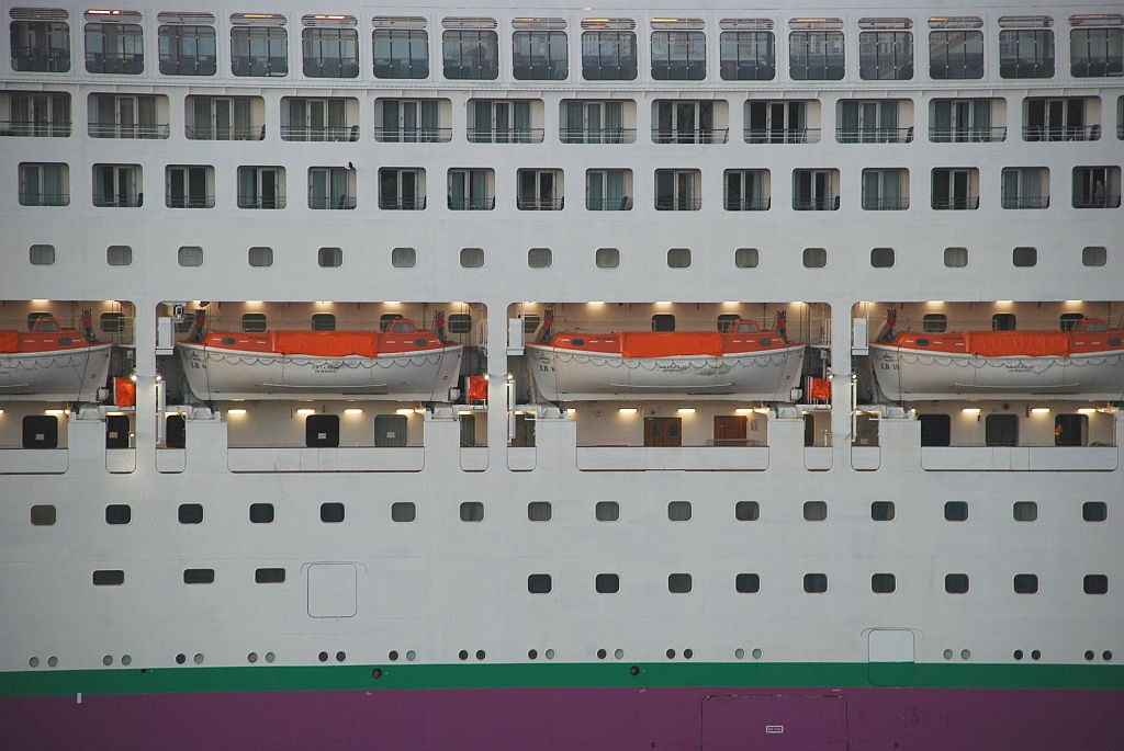M/S Ambience (1991)