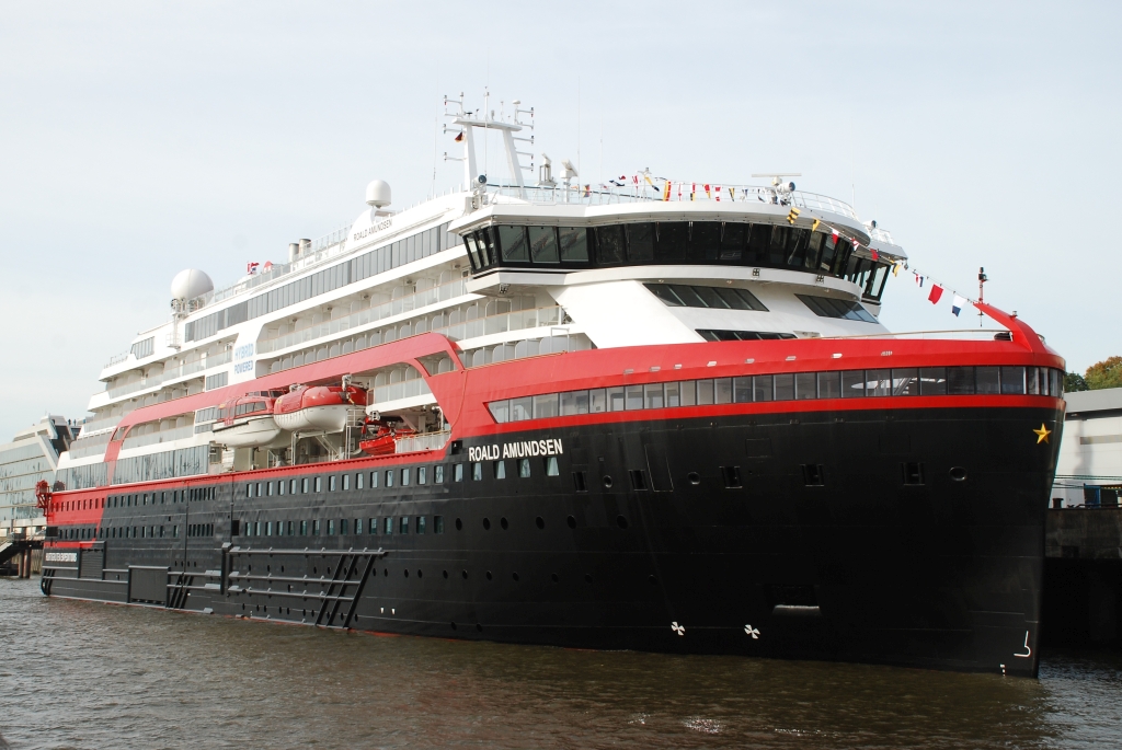M/S ROALD AMUNDSEN (2019)