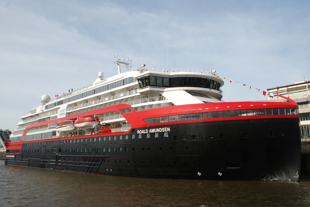 M/S ROALD AMUNDSEN (2019)