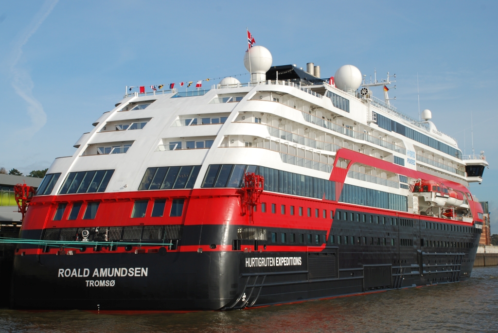 M/S ROALD AMUNDSEN (2019)
