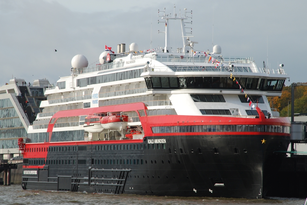 M/S ROALD AMUNDSEN (2019)