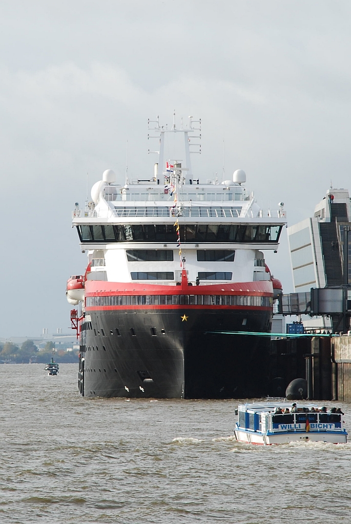 M/S ROALD AMUNDSEN (2019)