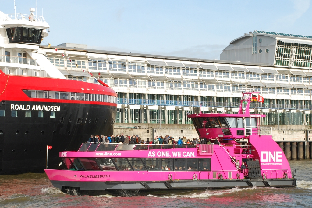 M/S ROALD AMUNDSEN (2019) & M/S WILHELMSBURG (2008)