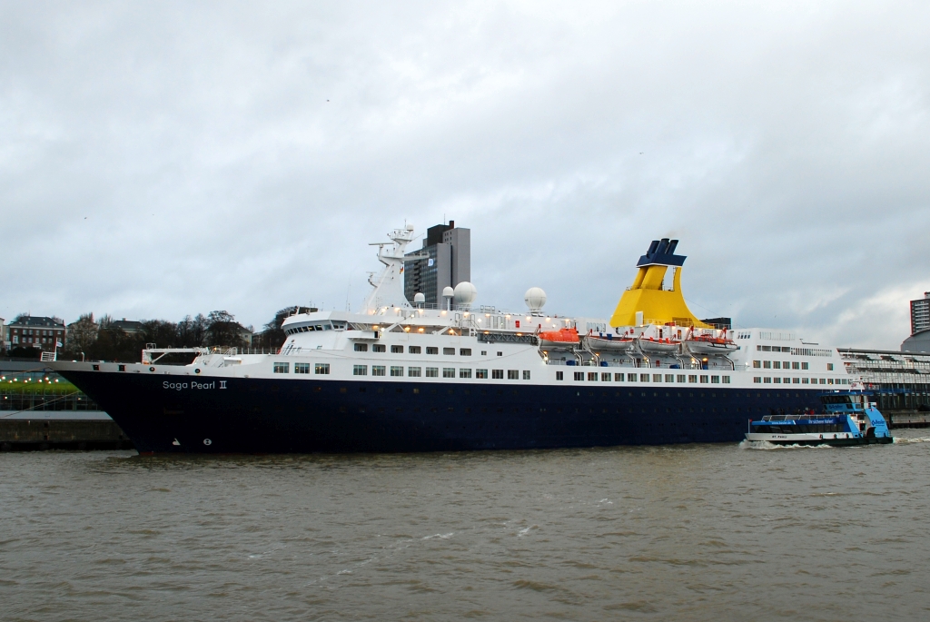 M/S SAGA PEARL II (1981) & M/S ST. PAULI (1997) 