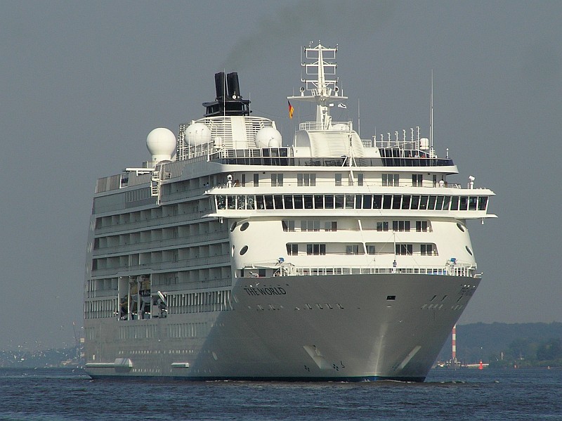 M/S The World (2002)