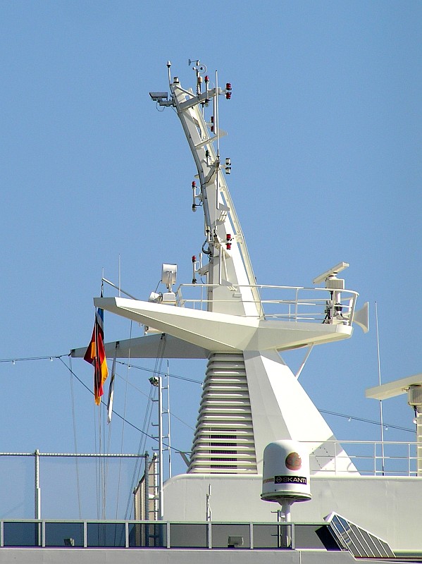 M/S The World (2002)