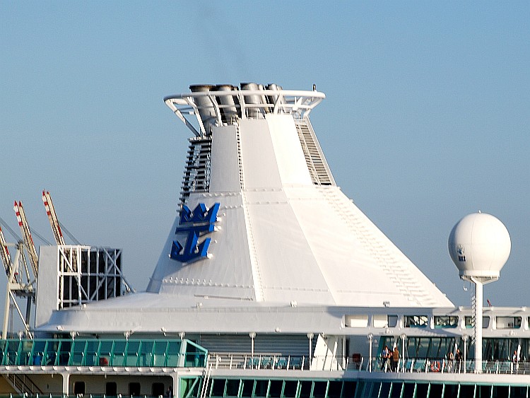 M/S VISION OF THE SEAS (1998)
