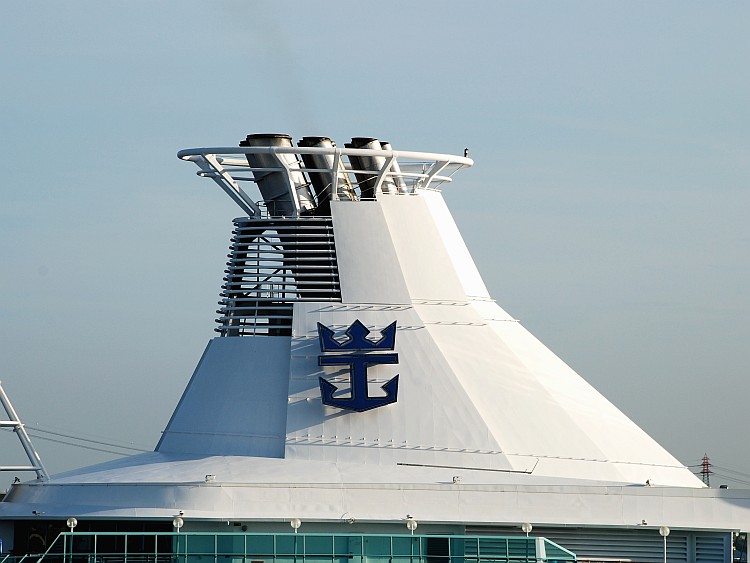 M/S VISION OF THE SEAS (1998)